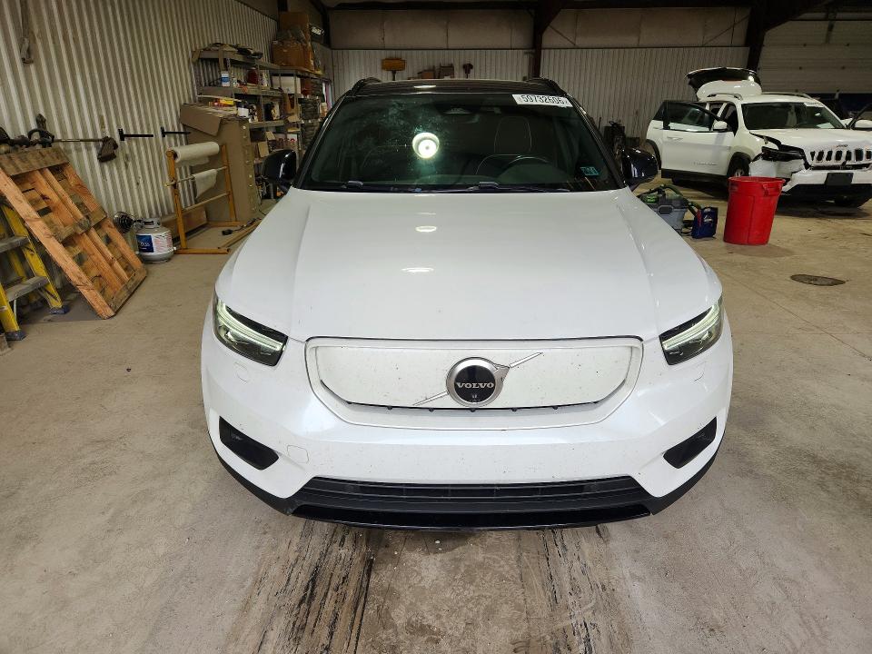 2021 Volvo Xc40 VIN YV4ED3UR1M2558905 COPART salvage auction — NORMAL WEAR, PA - CERT OF TITLE, sold $7,900 on 2026-07-31 (photo 5)