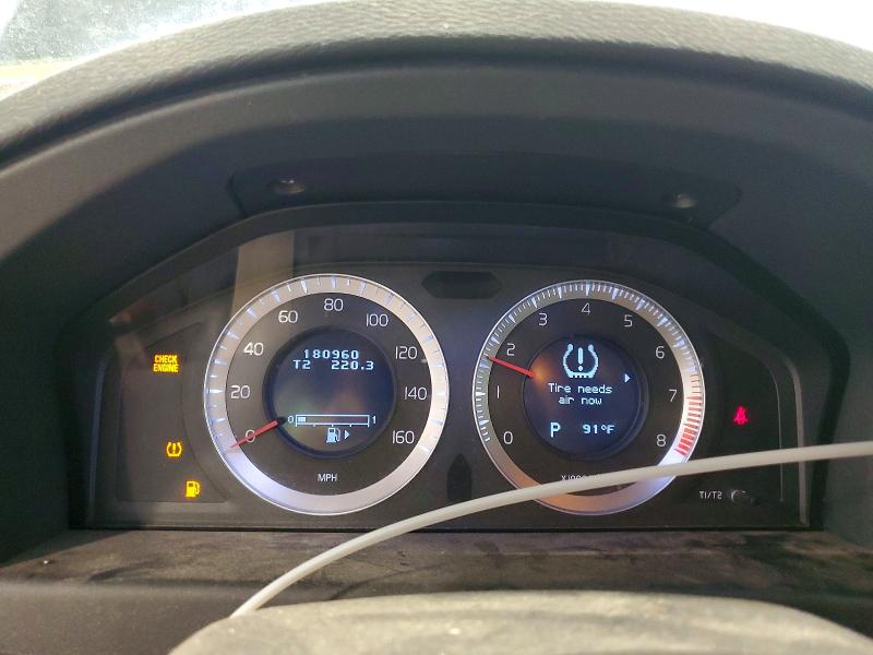 2011 Volvo Xc70 VIN YV4940BZ8B1096347 COPART salvage auction — MINOR DENT/SCRATCHES, VT - CERTIFICATE OF TITLE, sold $200 on 2026-07-27 (photo 9)
