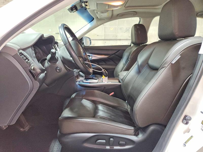 2017 Infiniti Q70 VIN JN1BY1PR4HM210099 COPART salvage auction — VANDALISM, Mn - Cert Of Title-Salvage, sold $7,500 on 2026-08-27 (photo 7)