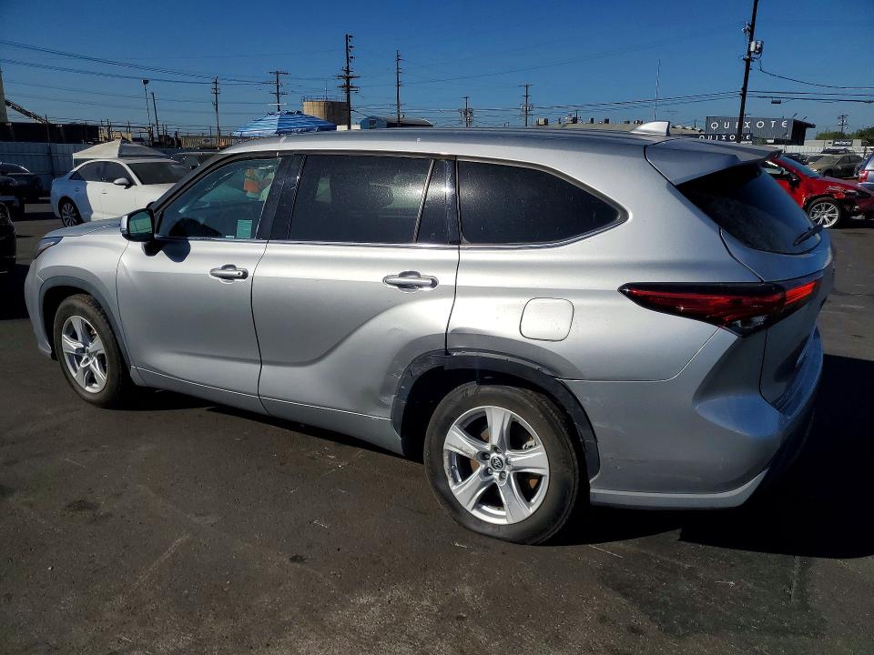 2021 Toyota Highlander VIN 5TDZZRAHXMS041342 COPART salvage auction — REAR END, Salvage Title, sold $13,300 on 2026-08-24 (photo 2)