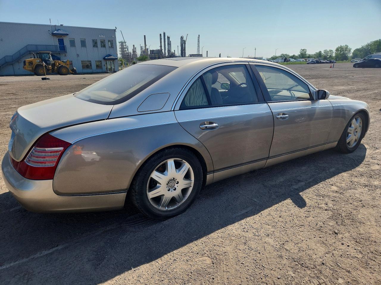 2004 Maybach VIN WDBVF78J04A000833 COPART salvage auction — Water/Flood, Ip - Non-Repairable, sold $26,750 on 2026-08-18 (photo 3)