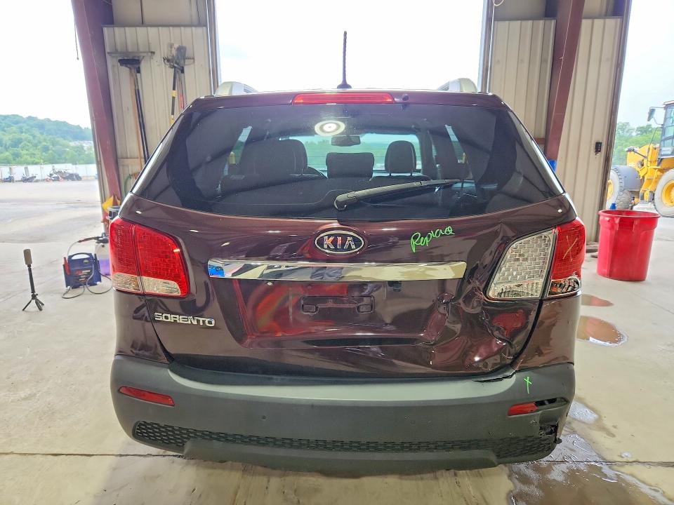 2011 Kia Sorento VIN 5XYKTCA19BG060011 COPART salvage auction — REAR END, PA - CERTIFICATE OF SALVAGE, sold $500 on 2026-07-31 (photo 6)