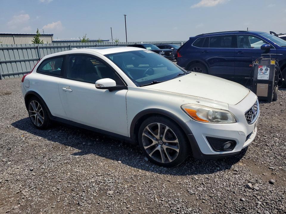 2012 Volvo C30 VIN YV1672MK8C2267113 COPART salvage auction — WATER/FLOOD, On - Permit Irrepairable, sold $250 on 2026-08-04 (photo 4)