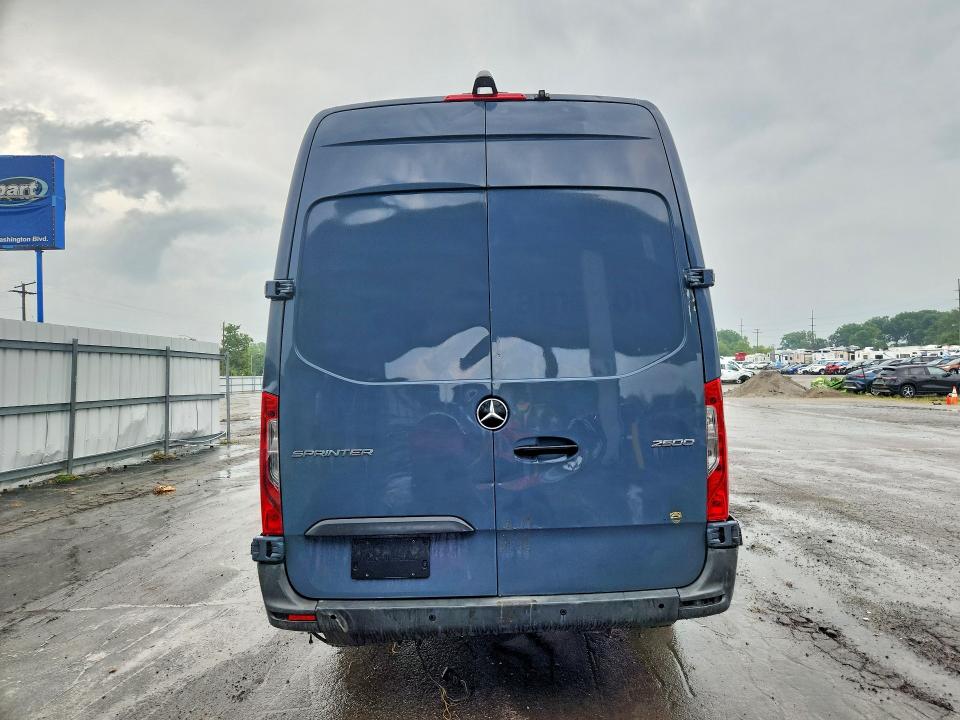 2019 Mercedes-benz Sprinter VIN WD4PF1CD5KP143494 COPART salvage auction — MINOR DENT/SCRATCHES, Wv - Certificate Of Title (P), sold $7,200 on 2026-07-28 (photo 6)