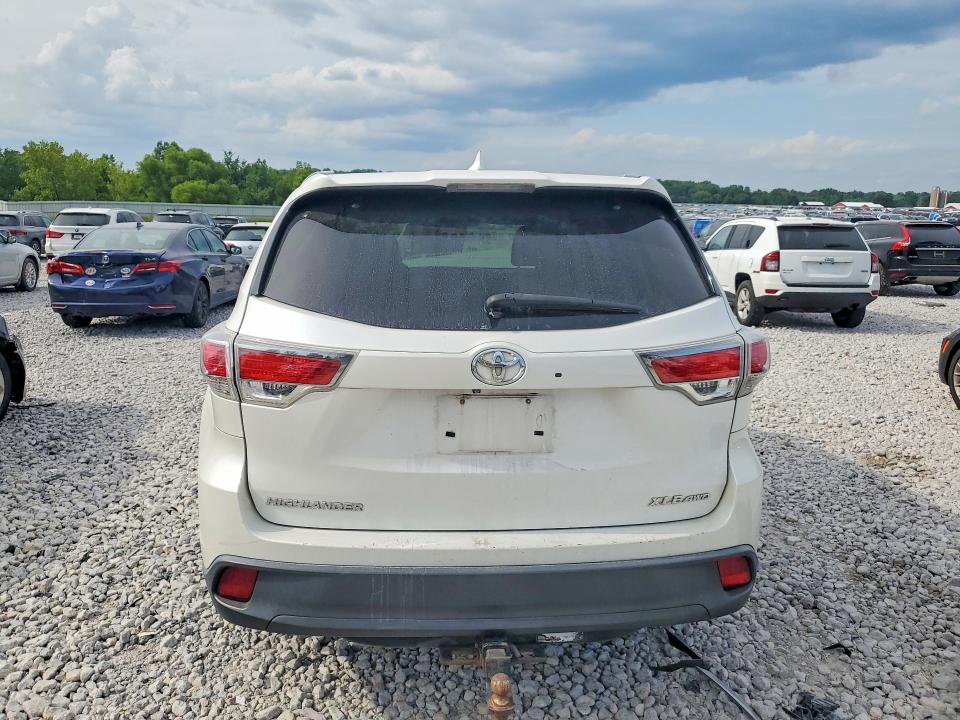 2015 Toyota Highlander VIN 5TDJKRFH7FS185086 COPART salvage auction — FRONT END, Mi - Certificate Of Title, sold $800 on 2026-07-30 (photo 6)