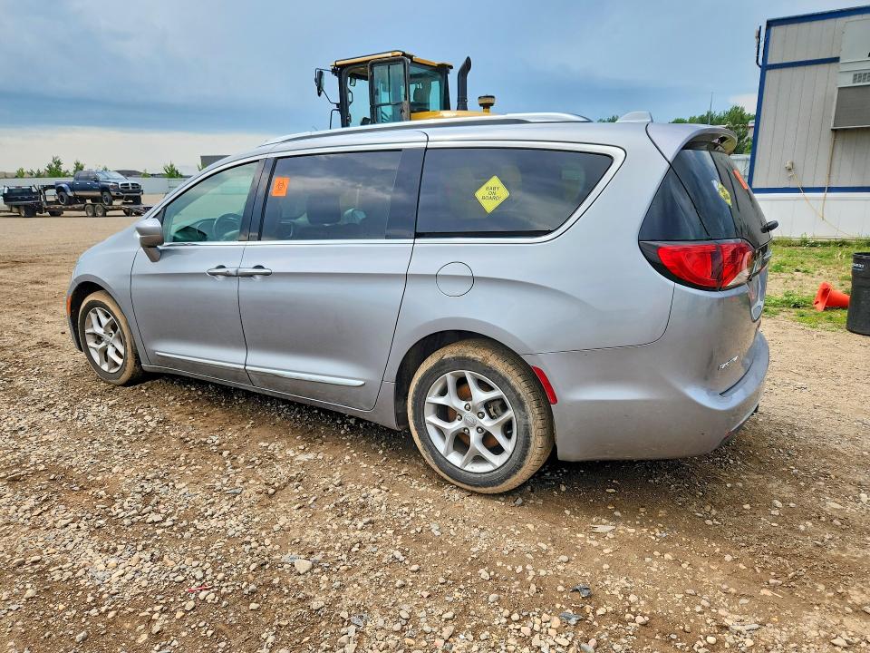 2018 Chrysler Pacifica VIN 2C4RC1EG1JR271375 COPART salvage auction — MINOR DENT/SCRATCHES, Tx - Cert Of Title-Rebuilt Salvage, sold $2,500 on 2026-07-28 (photo 2)