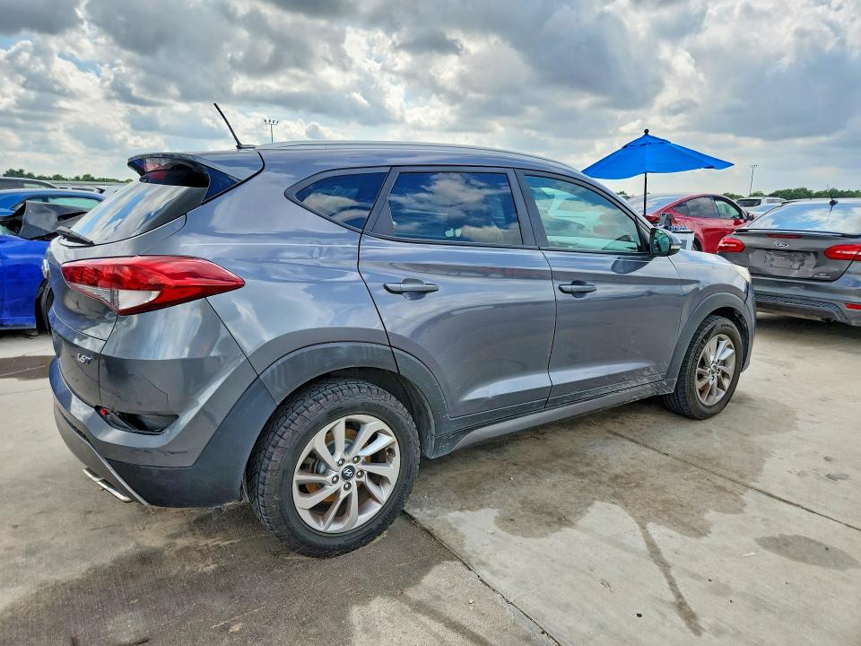2016 Hyundai Tucson VIN KM8J33A23GU202469 COPART salvage auction — MINOR DENT/SCRATCHES, TX - CERTIFICATE OF TITLE, sold $2,050 on 2026-07-30 (photo 3)