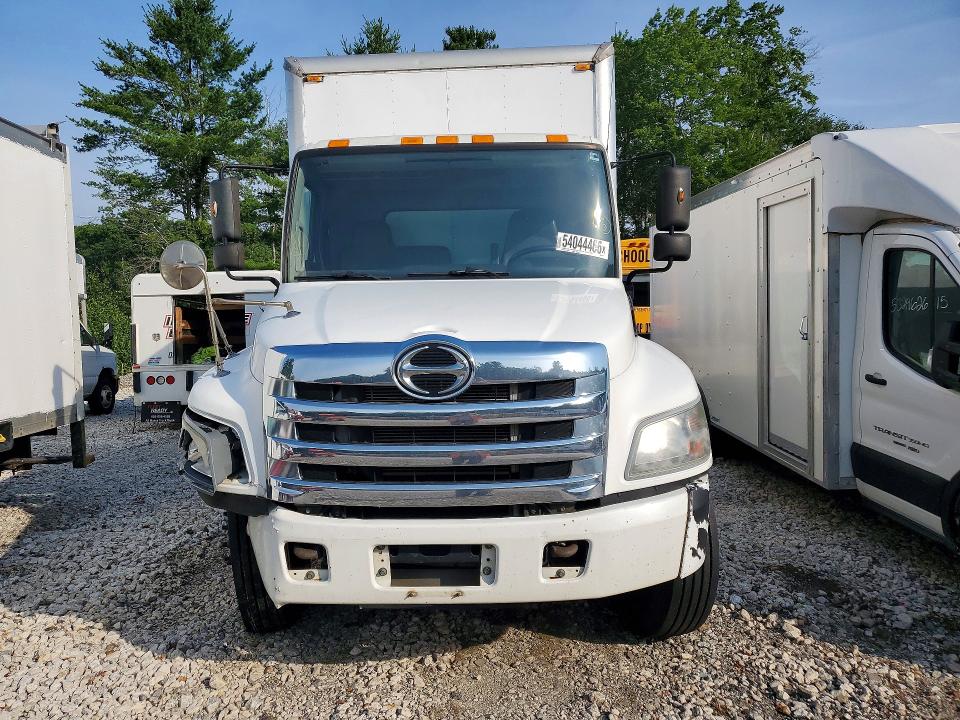 2016 Hino 338 VIN 5PVNV8JV1G4S55677 COPART salvage auction — FRONT END, CT - CERT OF TITLE-SALVAGE, sold $2,200 on 2026-07-22 (photo 5)