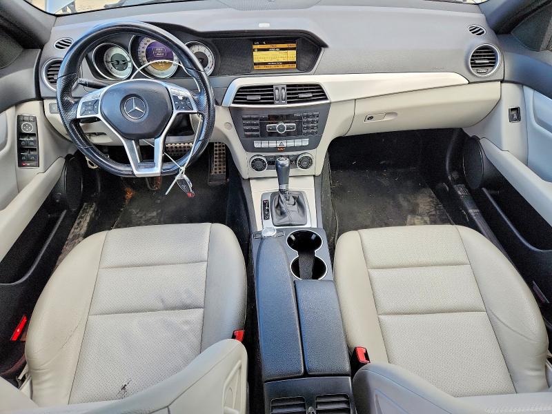 2012 Mercedes-benz C-klasse VIN WDDGF8BB7CR238220 COPART salvage auction — NORMAL WEAR, WA - VEHICLE CERT OF OWNERSHIP-TITL, sold $600 on 2026-07-24 (photo 8)