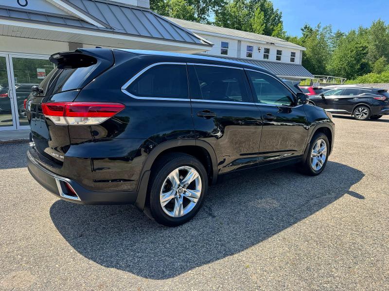 2017 Toyota Highlander VIN 5TDDZRFH9HS465555 COPART salvage auction — MINOR DENT/SCRATCHES, MA - CERTIFICATE OF TITLE (P), sold $1,500 on 2026-07-10 (photo 4)