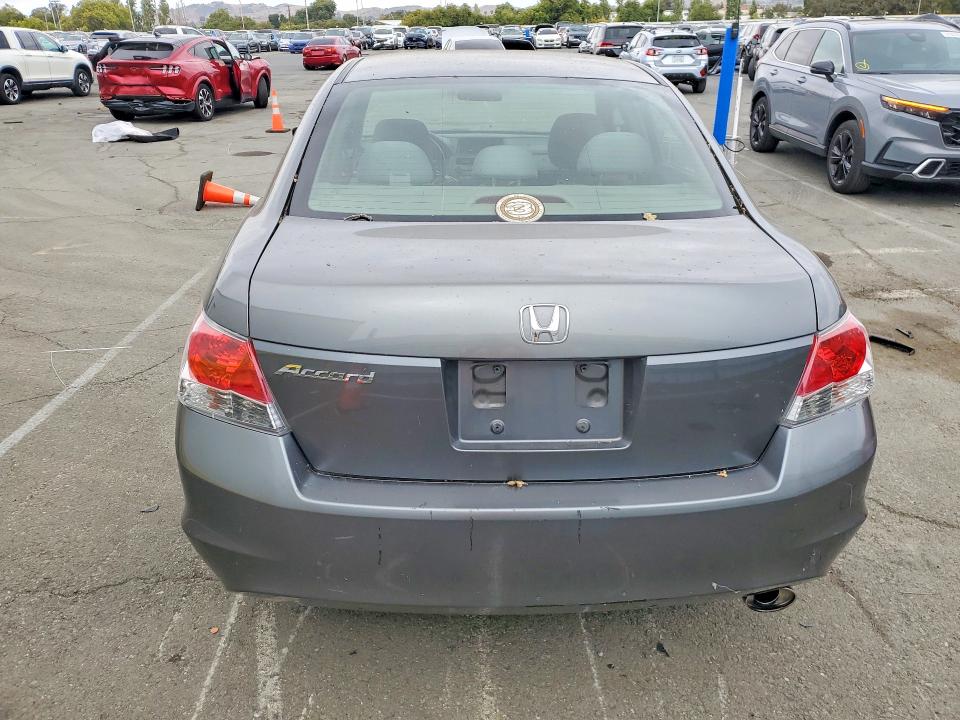 2008 Honda Accord VIN JHMCP26738C065331 COPART salvage auction — MINOR DENT/SCRATCHES, CA - DIS/DLR/EXP ONLY CLEAN TITLE, sold $2,200 on 2026-07-17 (photo 6)