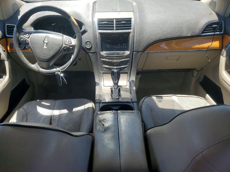 2011 Lincoln Mkx VIN 2LMDJ6JK7BBJ25810 COPART salvage auction — SIDE, NV - SALVAGE TITLE, sold $450 on 2026-07-22 (photo 8)