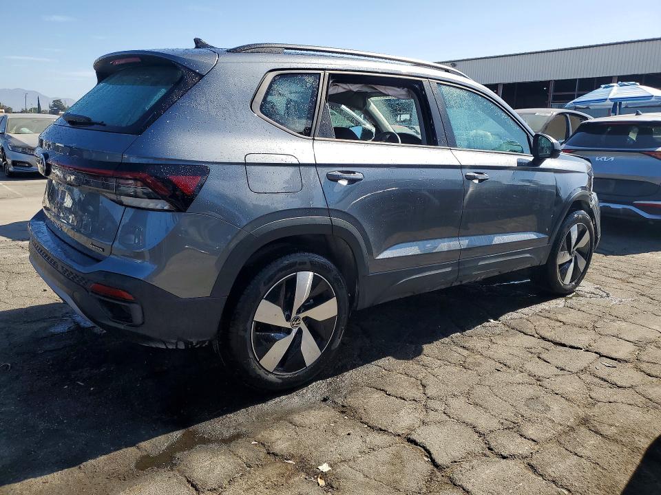 2026 Volkswagen Taos VIN 3VV8C7B26TM047005 COPART salvage auction — FRONT END, Ca - Certificate Of Title, sold $8,900 on 2026-08-03 (photo 3)