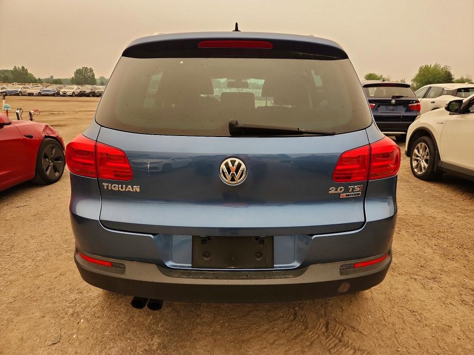 2017 Volkswagen Tiguan VIN WVGLV7AX8HK010046 COPART salvage auction — FRONT END, ON - PERMIT NO BRAND - UNFIT, sold $3,050 on 2026-08-04 (photo 6)