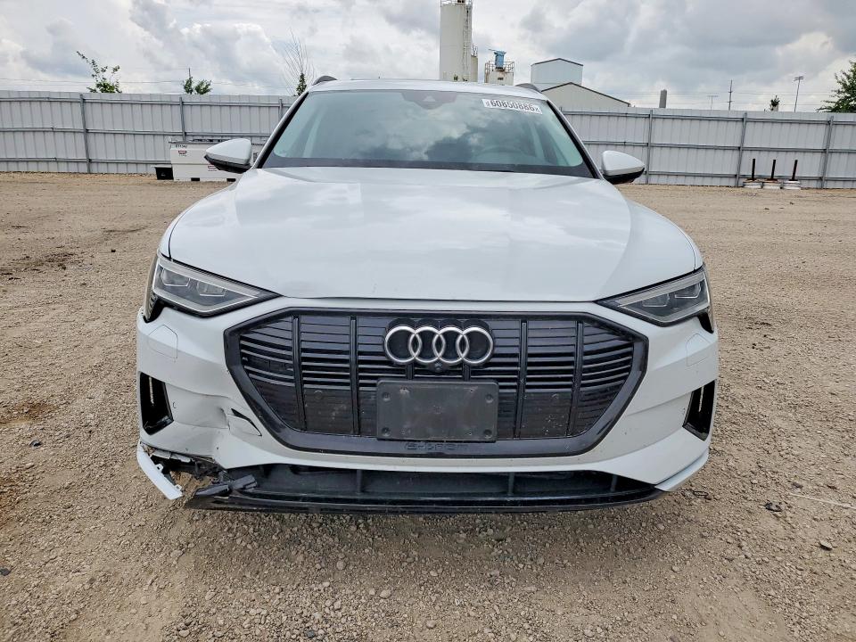 2021 Audi E-tron VIN WA1AAAGE0MB010699 COPART salvage auction — FRONT END, Ia - Cert Of Title-Salvage Title, sold $14,600 on 2026-08-26 (photo 5)