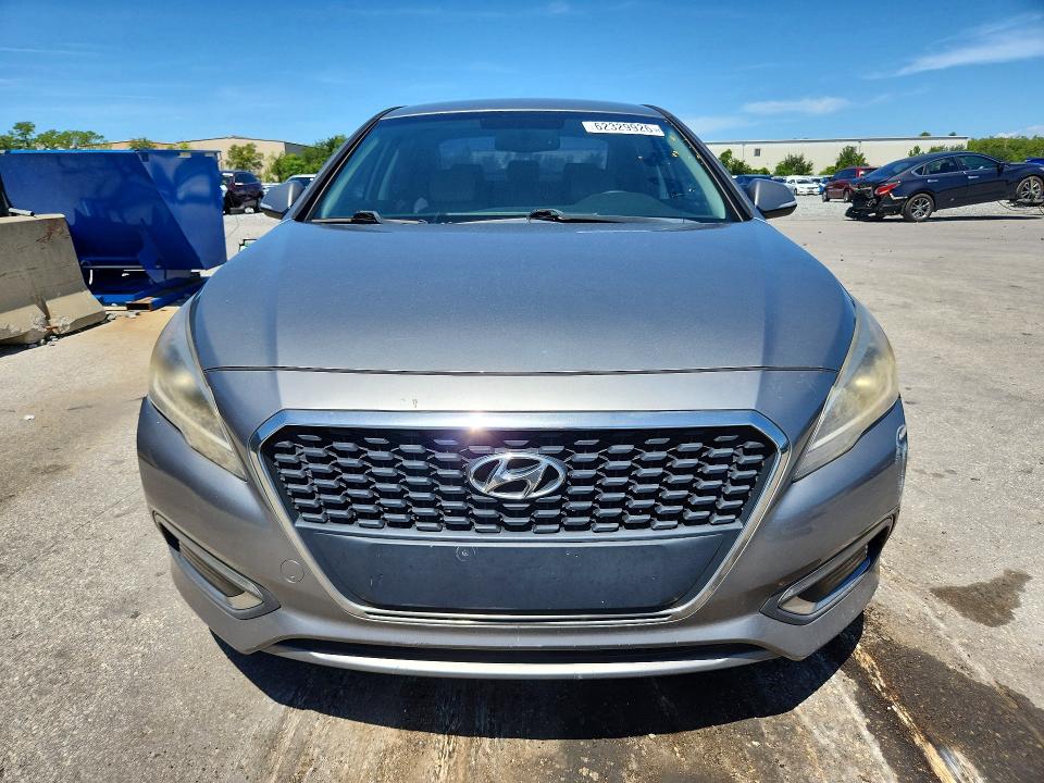 2017 Hyundai Sonata hybrid VIN KMHE34L3XHA069211 COPART salvage auction — REAR END, Fl - Certificate Of Title, sold $1,200 on 2026-07-31 (photo 5)