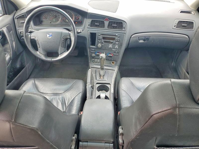 2004 Volvo V70 VIN YV1SW61T742399884 COPART salvage auction — BURN, OH - CERT OF TITLE-SALVAGE, sold $200 on 2026-07-31 (photo 8)