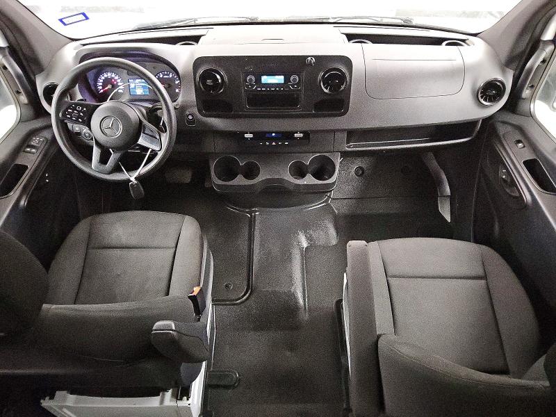 2020 Mercedes-benz Sprinter VIN W1W4ECHY7LT036838 COPART salvage auction — MINOR DENT/SCRATCHES, TX - CERTIFICATE OF TITLE, sold $11,700 on 2026-08-25 (photo 8)