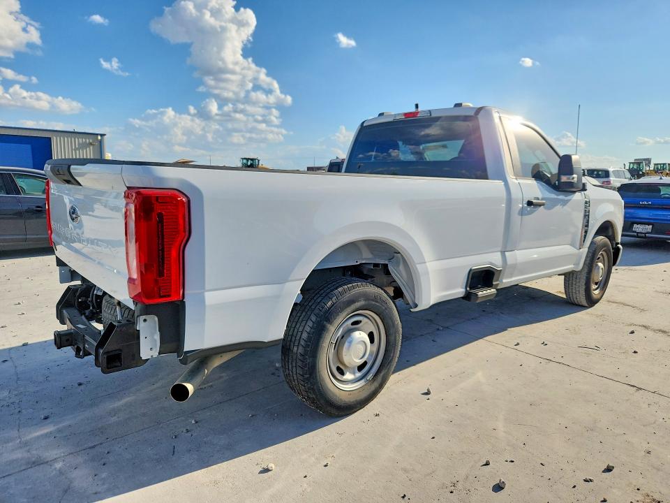 2023 Ford F250 VIN 1FTBF2AA1PEE21944 COPART salvage auction — FRONT END, TX - SALVAGE VEHICLE TITLE, sold $12,000 on 2026-07-24 (photo 3)