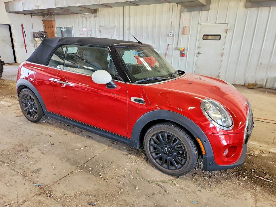 2018 Mini Cooper VIN WMWWG5C51J3D01273 COPART salvage auction — MECHANICAL, Wi - Certificate Of Title, sold $5,900 on 2026-08-10 (photo 4)