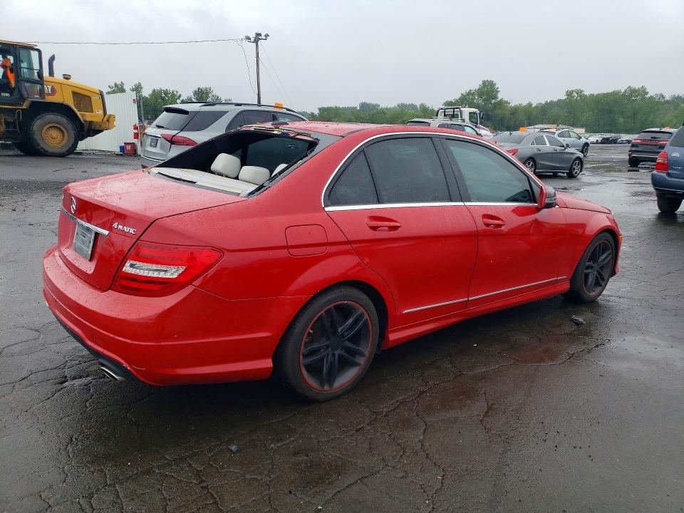 2012 Mercedes-benz VIN WDDGF8BBXCR208581 COPART salvage auction — ROOF, Ct - Cert Of Title-Salvage, sold $875 on 2026-07-17 (photo 3)