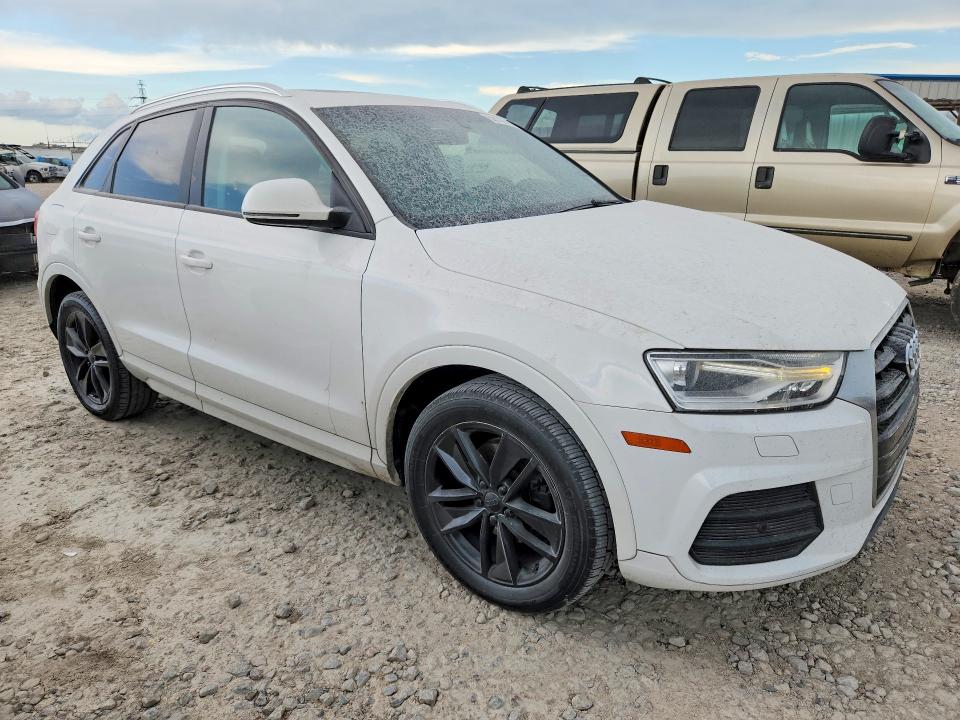 2017 Audi Q3 VIN WA1ECCFS6HR015658 COPART salvage auction — MINOR DENT/SCRATCHES, Tx - Certificate Of Title (P), sold $2,200 on 2026-07-24 (photo 4)