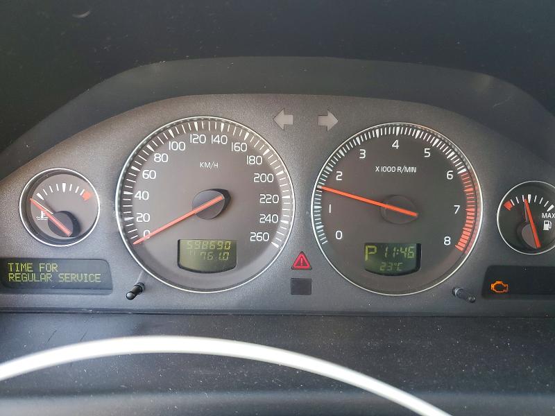2004 Volvo Xc70 VIN YV1SZ59H741139234 COPART salvage auction — FRONT END, On - Permit No Brand - Unfit, sold $250 on 2026-07-28 (photo 9)