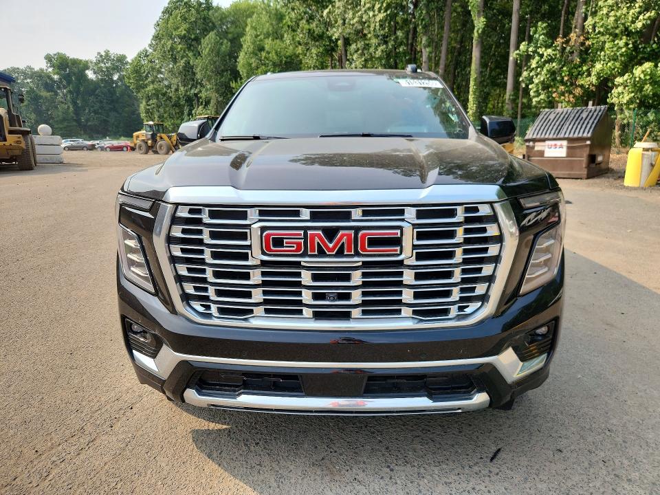 2025 Gmc Yukon VIN 1GKS1DRLXSR219688 COPART salvage auction — MINOR DENT/SCRATCHES, FL - CERTIFICATE OF TITLE, sold $40,000 on 2026-07-27 (photo 5)