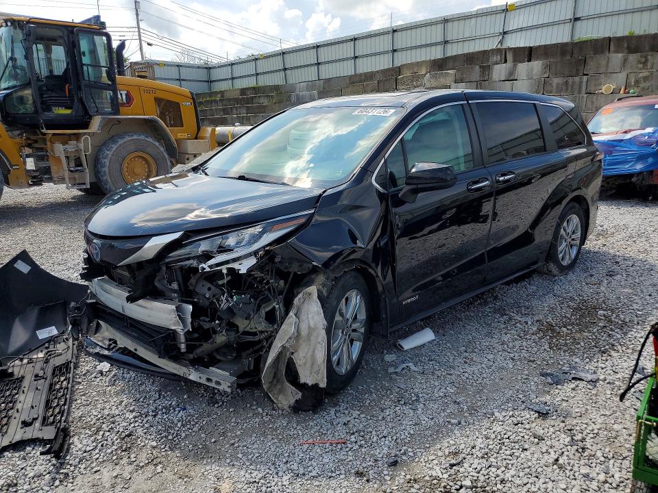 2021 Toyota Sienna VIN 5TDXSKFC9MS013354 COPART salvage auction — FRONT END, KY - CERT OF TITLE-SALVAGE (P), sold $11,000 on 2026-07-31 (photo 1)