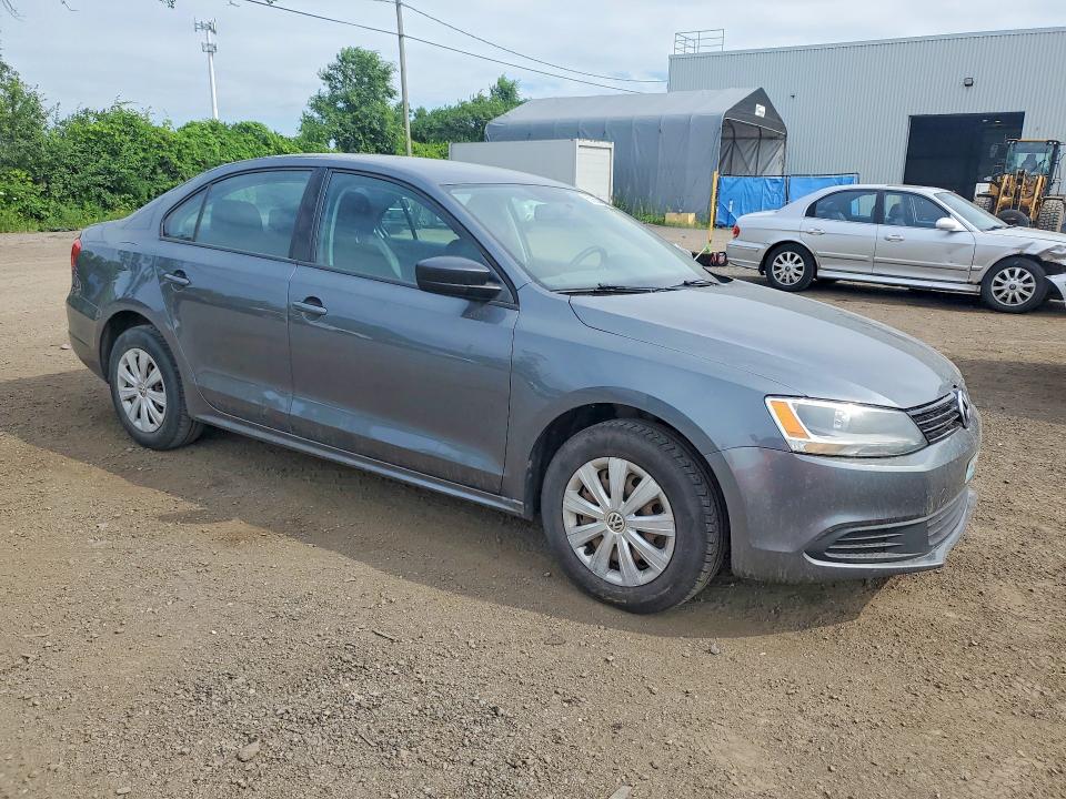 2013 Volkswagen Jetta VIN 3VW1K7AJ4DM300767 COPART salvage auction — SIDE, Qc - Gravement Accidente, sold $400 on 2026-08-11 (photo 4)