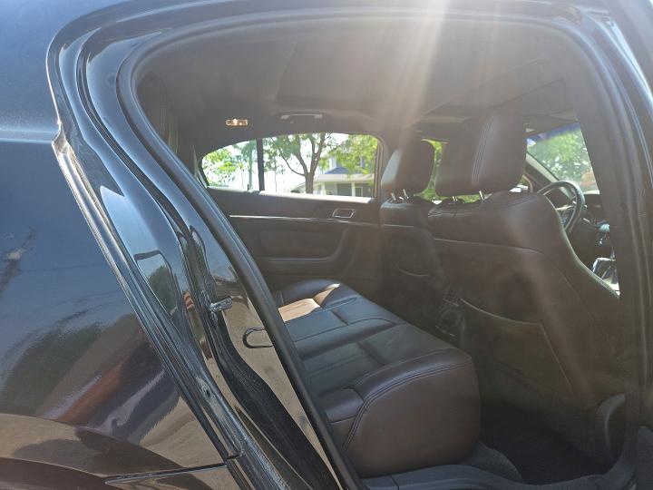 2012 Lincoln Mks VIN 1LNHL9FT8CG806403 COPART salvage auction — NORMAL WEAR, Salvage Title, sold $1,000 on 2026-07-22 (photo 6)