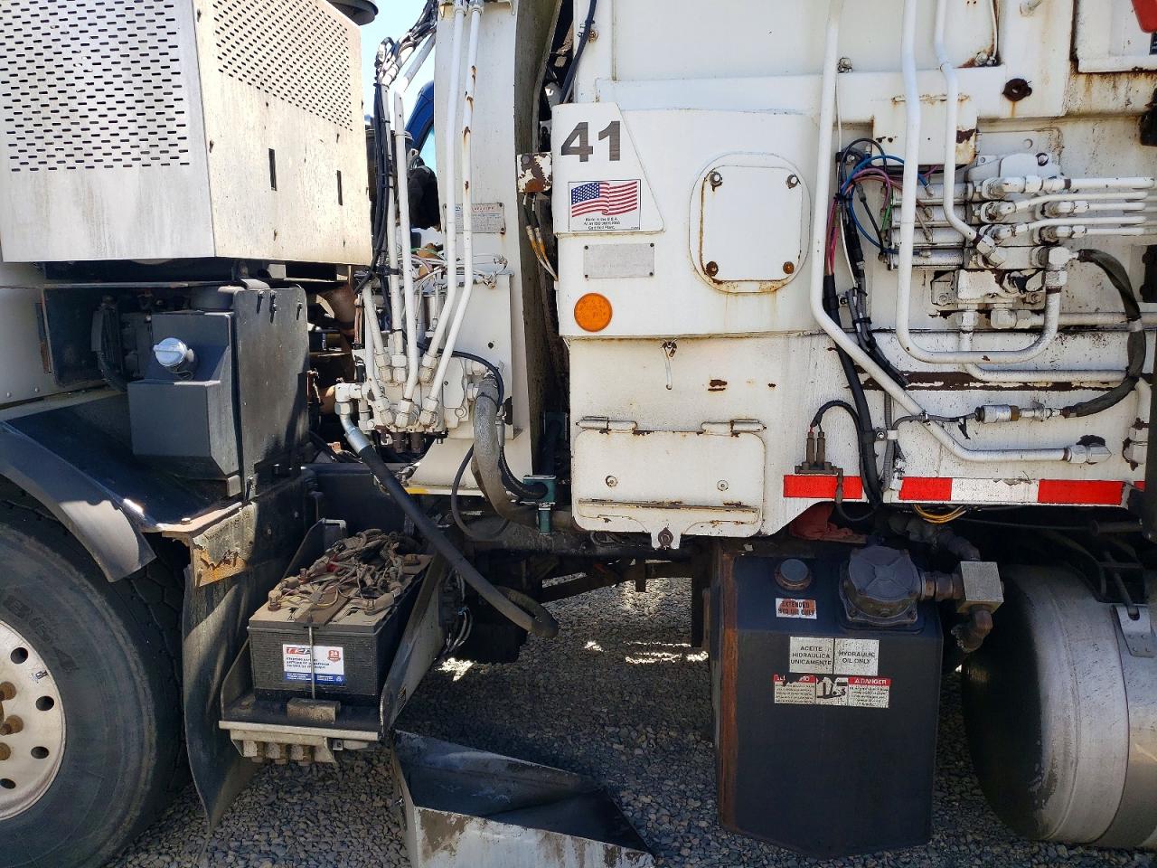 2013 Peterbilt All other VIN 3BPZL70X2DF192856 COPART salvage auction — Mechanical, FL - CERTIFICATE OF DESTRUCTION, sold $1,500 on 2026-09-04 (photo 9)