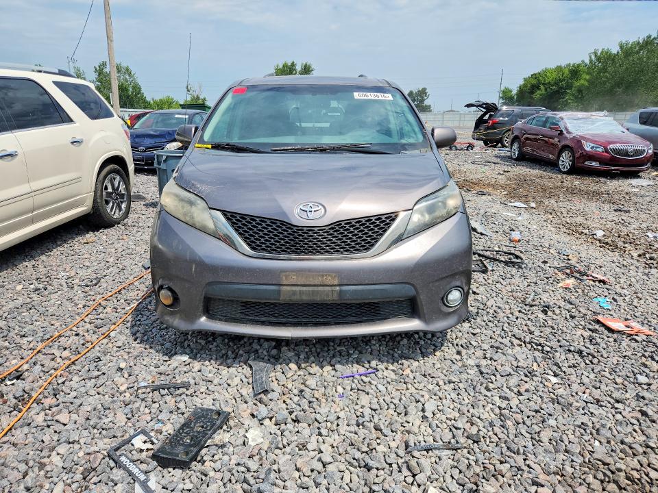 2013 Toyota Sienna VIN 5TDXK3DC3DS360963 COPART salvage auction — MINOR DENT/SCRATCHES, Il - Certificate Of Title, sold $1,550 on 2026-07-20 (photo 5)