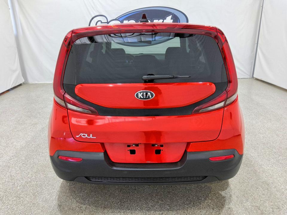 2020 Kia Soul VIN KNDJ23AU6L7069272 COPART salvage auction — MINOR DENT/SCRATCHES, CA - CERTIFICATE OF TITLE, sold $100 on 2026-07-28 (photo 6)