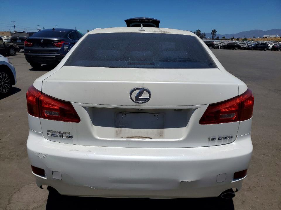 2007 Lexus Is VIN JTHBK262472032387 COPART salvage auction — MINOR DENT/SCRATCHES, Ca - Dis/Dlr/Exp Clean W/Salv Hist, sold $1,500 on 2026-07-15 (photo 6)