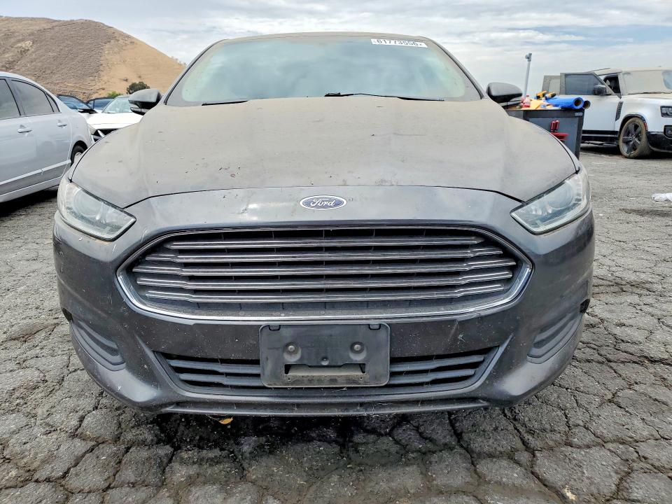 2016 Ford Fusion VIN 3FA6P0H79GR116241 COPART salvage auction — MINOR DENT/SCRATCHES, Ca - Dis/Dlr/Exp Only Clean Title, sold $275 on 2026-07-30 (photo 5)