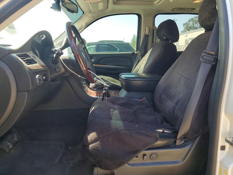 2009 Cadillac Escalade esv VIN 1GYFK26299R206428 COPART salvage auction — REAR END, Wa - Vehicle Cert Of Ownership-Titl, sold $1,350 on 2026-07-12 (photo 7)