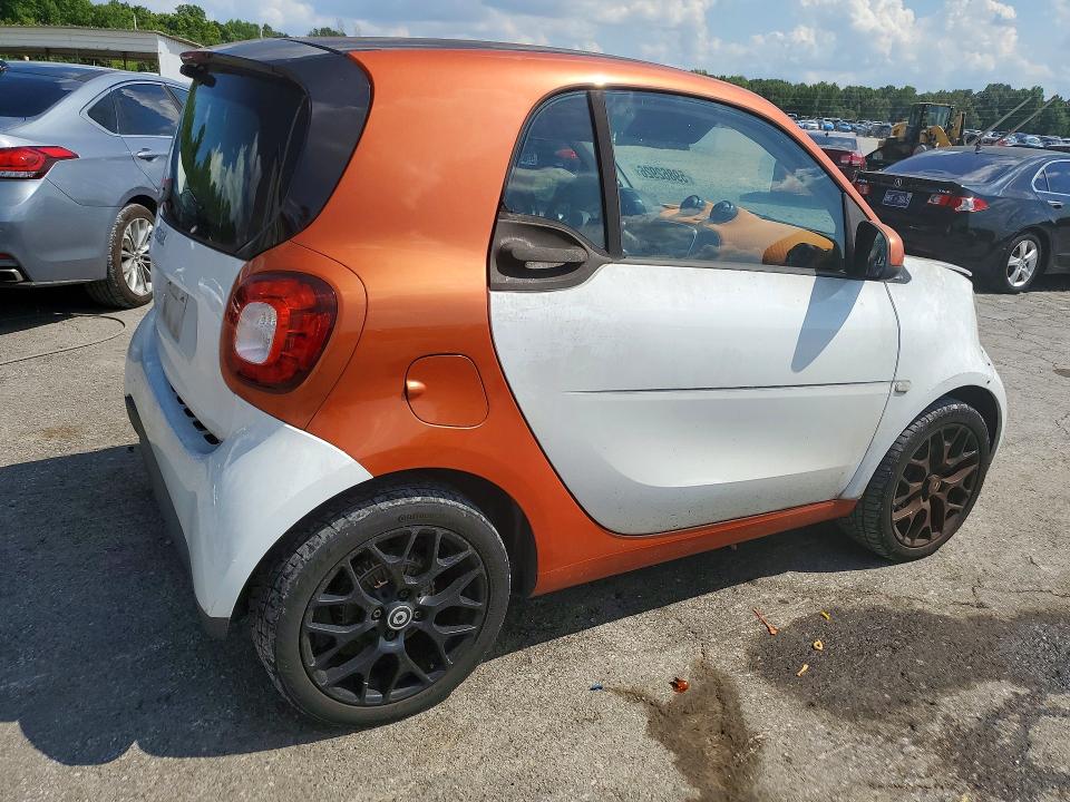 2016 Smart Fortwo VIN WMEFJ5DA3GK068848 COPART salvage auction — FRONT END, Tn - Certificate Of Title, sold $1,750 on 2026-08-06 (photo 3)