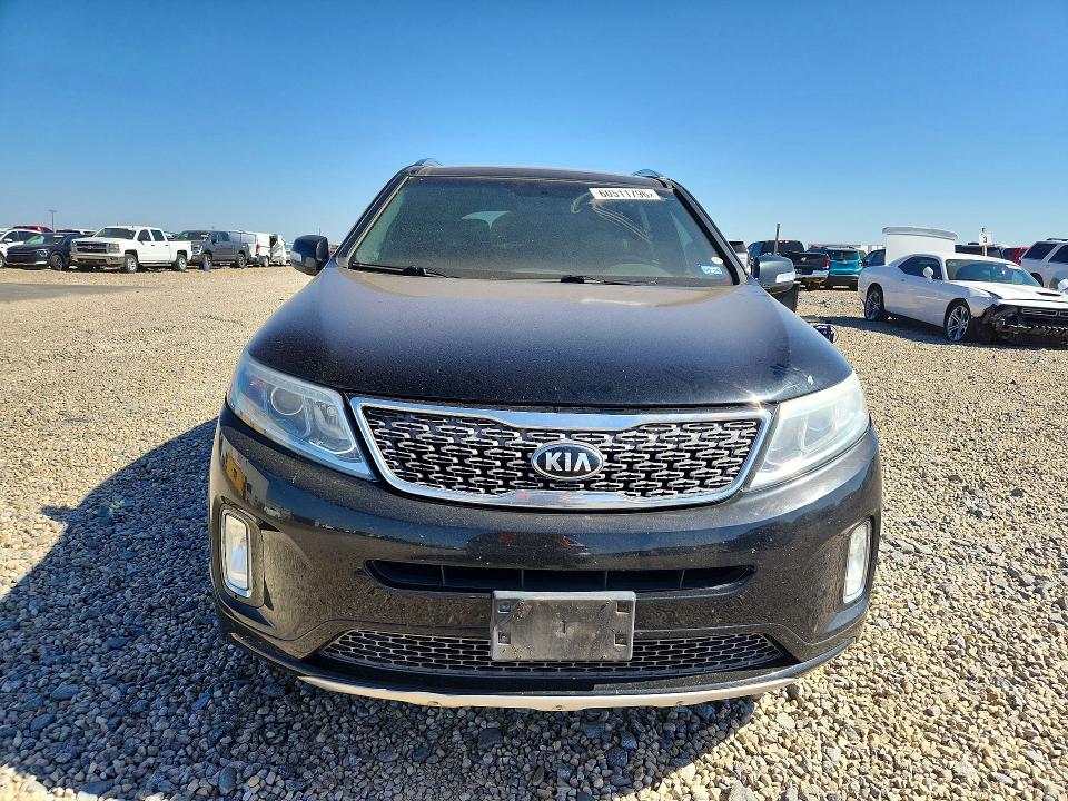 2014 Kia Sorento VIN 5XYKWDA72EG499427 COPART salvage auction — MINOR DENT/SCRATCHES, Tx - Salvage Vehicle Title, sold $475 on 2026-07-28 (photo 5)