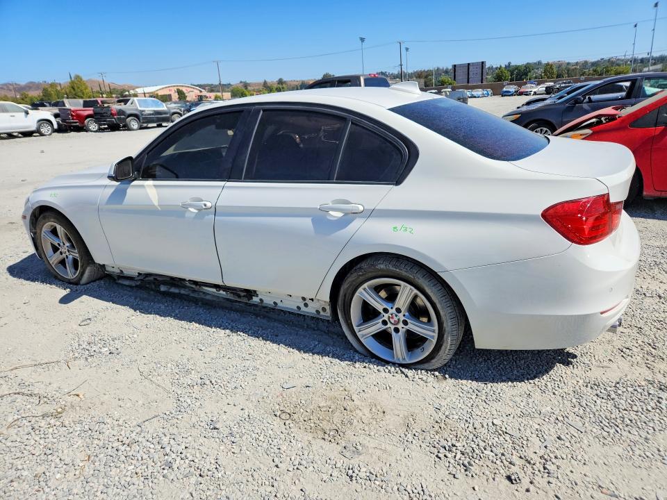 2014 BMW 3er VIN WBA3C1C50EK113862 COPART salvage auction — UNDERCARRIAGE, Ca - Salvage Certificate, sold $925 on 2026-07-15 (photo 2)