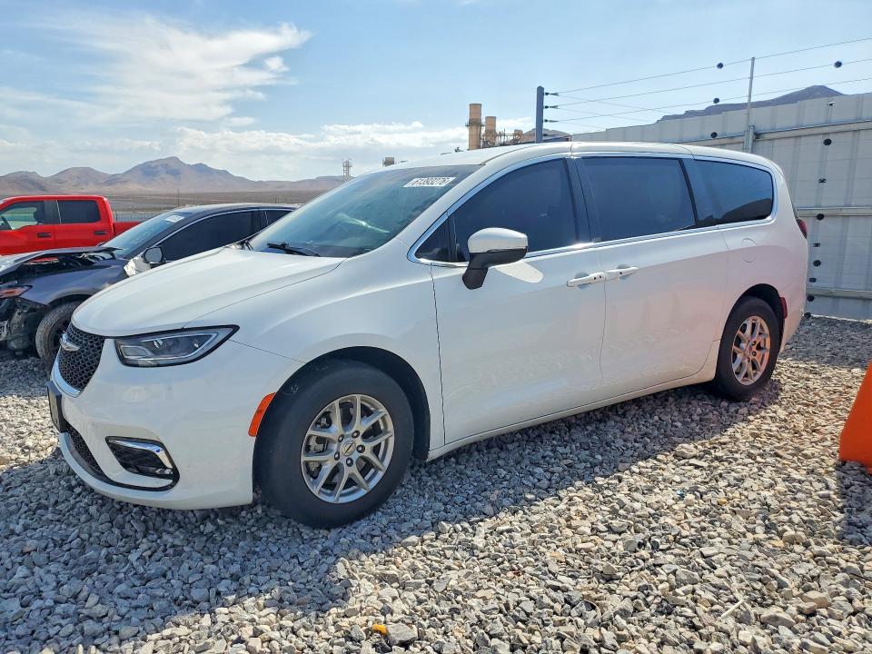 2023 Chrysler Pacifica VIN 2C4RC1BG4PR531264 — COPART salvage auction photo