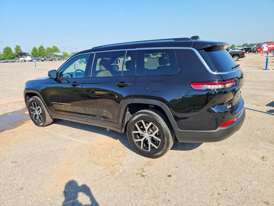 2024 Jeep Grand cherokee l VIN 1C4RJKBG7R8921219 COPART salvage auction — MINOR DENT/SCRATCHES, MO - CERTIFICATE OF TITLE, sold $22,500 on 2026-07-16 (photo 2)