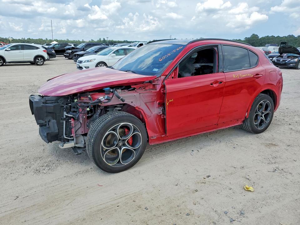 2022 Alfa romeo Stelvio VIN ZASPAKBNXN7D29844 — COPART salvage auction photo
