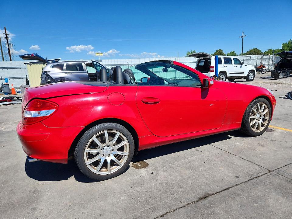 2005 Mercedes-benz Slk-klasse VIN WDBWK56F55F070352 COPART salvage auction — REAR END, Co - Public - Salvage Title, sold $275 on 2026-07-29 (photo 3)