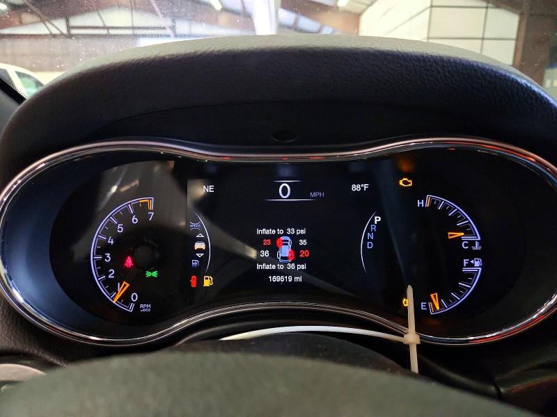 2018 Jeep Grand cherokee VIN 1C4RJFAG5JC120413 COPART salvage auction — MINOR DENT/SCRATCHES, WV - CERTIFICATE OF TITLE (P), sold $1,550 on 2026-07-17 (photo 9)
