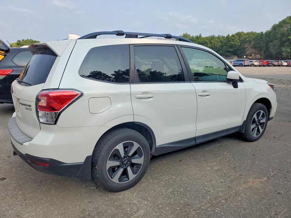 2017 Subaru Forester VIN JF2SJAGCXHH560747 COPART salvage auction — HAIL, Mn - Cert Of Title-Salvage, sold $575 on 2026-07-30 (photo 3)