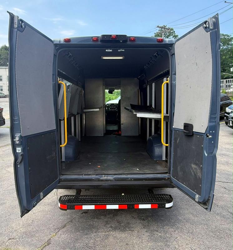 2020 Ram Promaster city VIN 3C6URVJG5LE132187 COPART salvage auction — MINOR DENT/SCRATCHES, NY - CERTIFICATE OF TITLE (P), sold $11,300 on 2026-07-29 (photo 6)