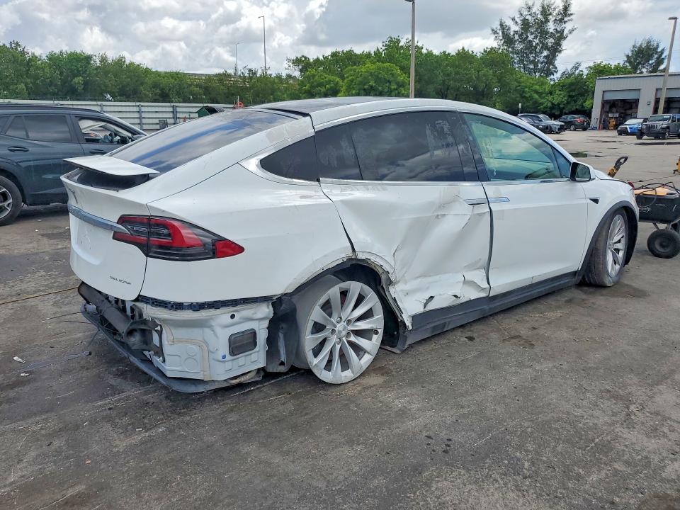 2021 Tesla Model x VIN 5YJXCBE21MF322567 COPART salvage auction — MECHANICAL, TX - CERTIFICATE OF TITLE (P), sold $4,550 on 2026-07-27 (photo 3)