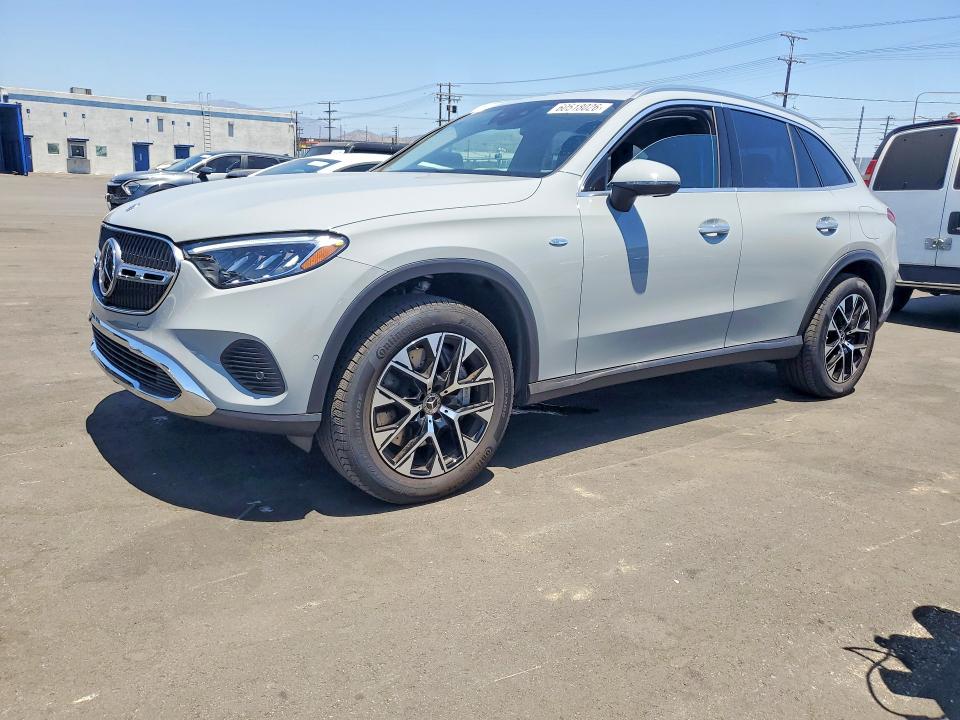 2025 Mercedes-benz Glc VIN W1NKM5GB7SU096988 COPART salvage auction — MINOR DENT/SCRATCHES, CA - SALVAGE CERTIFICATE, sold $31,750 on 2026-07-15 (photo 1)