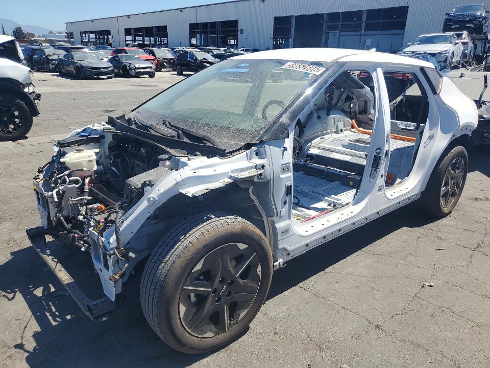 2025 Kia Ev6 VIN 5XYC34JA2SG013493 COPART salvage auction — STRIPPED, Ca - Certificate Of Title, sold $50 on 2026-07-28 (photo 1)
